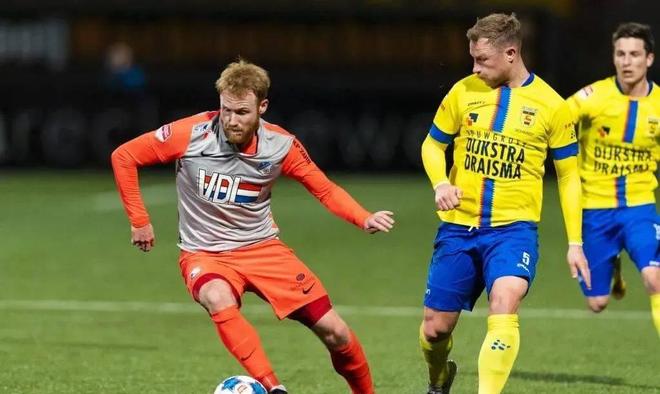 一名新的中 一名新的中